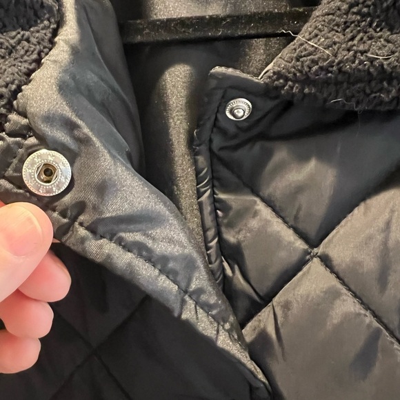 Amazon Simple Black Quilted Light Coat - XXL - Picture 6 of 11